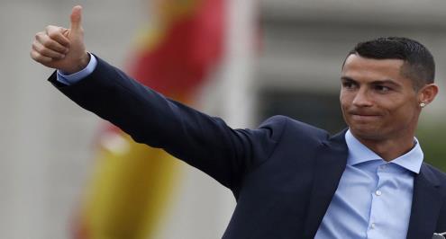 تقارير.. "لعلاج مرضى كورونا بالمجان".. كريستيانو يحول فنادقه إلى مستشفيات